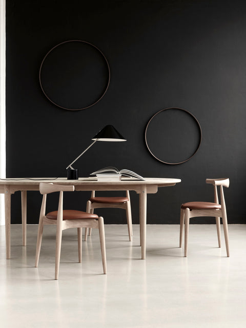 CH337 Table - CARL HANSEN