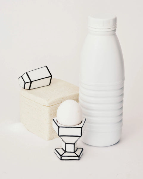 Egg cup white - black Carte Blanche - SERAX
