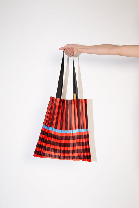 Satin pleated bag Ravello Red - MULTITUDE