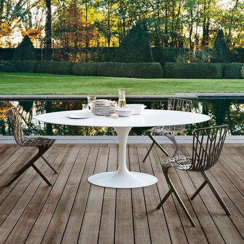 Outdoor Saarinen Oval Dining Table - KNOLL